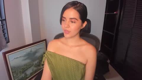 Snapshot of ariel_pinkdiamond chatting on 10.06.25 Ariel Pink Diamond online show from 10.06.25