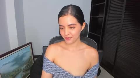 Snapshot of ariel_pinkdiamond chatting on 11.02.25 Ariel Pink Diamond online show from 11.02.25