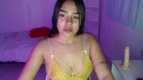 Snapshot of ariel_princess02 chatting on 12.11.24 daniella online show from 12.11.24