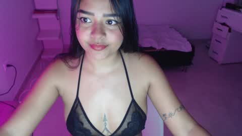 Snapshot of ariel_princess02 chatting on 01.08.25 daniella online show from 01.08.25
