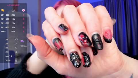 Snapshot of arielabradberry chatting on 01.05.25 Ariel online show from 01.05.25