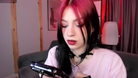 Snapshot of arielabradberry chatting on 02.14.25 Ariel online show from 02.14.25