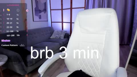 Snapshot of arielabradberry chatting on 02.22.25 Ariel online show from 02.22.25