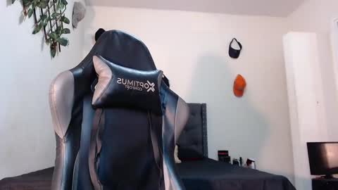 chris online show from 01.30.25