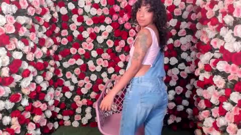 A R I   online show from 01.30.25