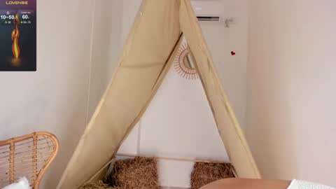 A R I   online show from 09.19.25