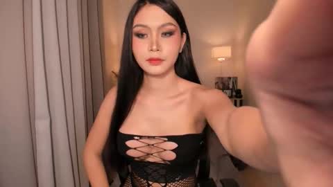 MIRA GREYSON online show from 12.05.25