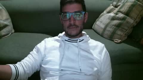 Snapshot of arielsinho chatting on 05.19.26 Anon online show from 05.19.26