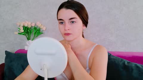 arielstonks_lovee online show from 10.01.25