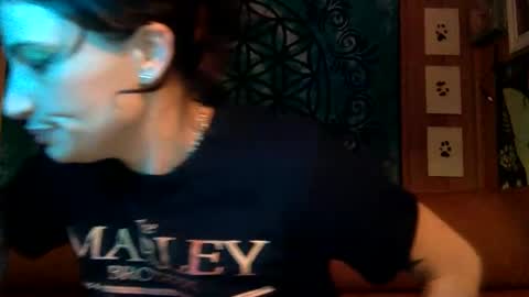 ariel  colin when hes here online show from 12.17.24
