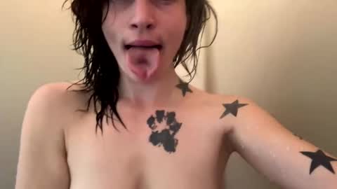 ariel  colin when hes here online show from 02.27.25
