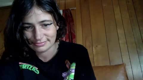 Snapshot of arielwyld chatting on 10.06.25 ariel colin when hes here online show from 10.06.25