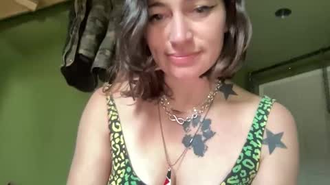 ariel  colin when hes here online show from 01.10.26