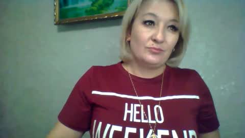 Snapshot of arielxloveresss chatting on 10.29.25 ArielXLoveresss online show from 10.29.25