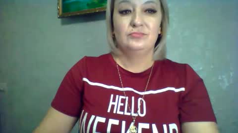 Snapshot of arielxloveresss chatting on 11.29.25 ArielXLoveresss online show from 11.29.25