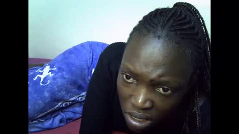 Snapshot of aries_eve chatting on 10.11.25 aries_eve online show from 10.11.25