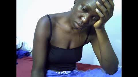 Snapshot of aries_eve chatting on 11.08.25 aries_eve online show from 11.08.25