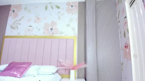 Snapshot of arietta_skinny chatting on 03.27.26 Arietta online show from 03.27.26