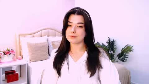 Ari online show from 10.15.25