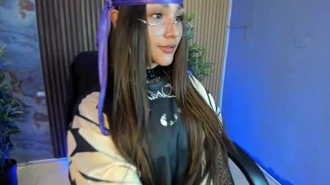 Arigy  Everyday From 1430 to 2130 Col Time online show from 09.30.25