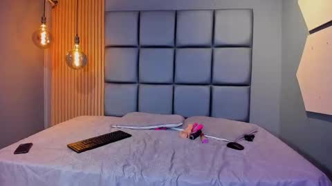 Snapshot of ariiadana chatting on 09.13.25 ARIANA online show from 09.13.25