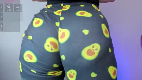 Snapshot of ariiah_walker_ chatting on 11.15.25 Ariah online show from 11.15.25