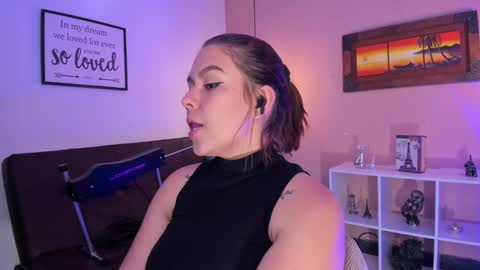 Snapshot of ariianabaker chatting on 03.05.25 Arianna online show from 03.05.25