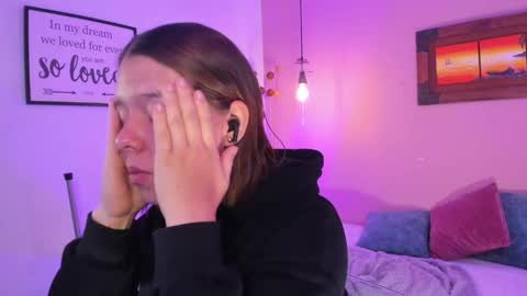 Snapshot of ariianabaker chatting on 03.10.25 Arianna online show from 03.10.25