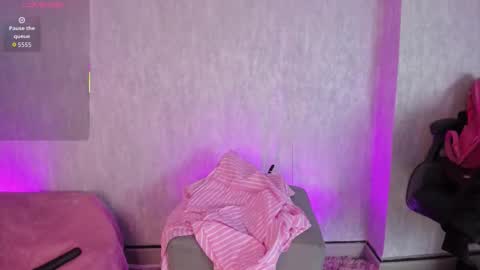 Ariel online show from 11.21.25