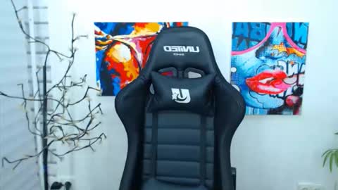 arinabelle online show from 11.17.25