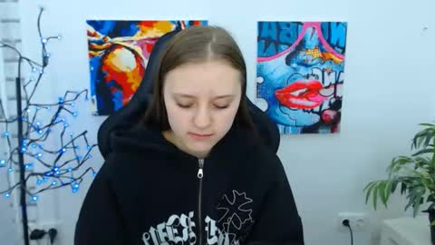 arinabelle online show from 11.30.25