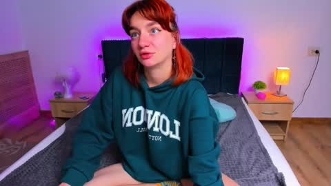 Snapshot of arinawinss chatting on 10.07.25 Ari online show from 10.07.25