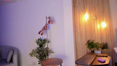 Ari Robert online show from 10.07.25