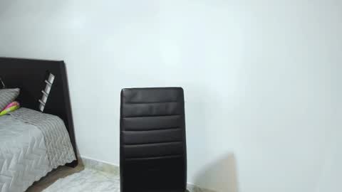 aristena_01 online show from 11.20.25