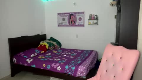 Snapshot of ariza1515 chatting on 12.01.25 ariza1515 online show from 12.01.25