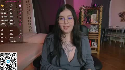 Snapshot of arizonaa_muse chatting on 02.12.26 Astrid online show from 02.12.26