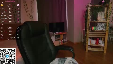 Snapshot of arizonaa_muse chatting on 02.28.26 Astrid online show from 02.28.26