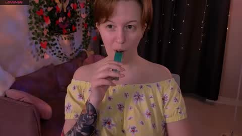 Snapshot of arizzzona_baby chatting on 05.12.26 Arizona online show from 05.12.26