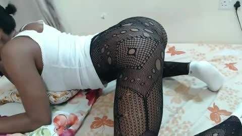 Lyn online show from 10.31.25