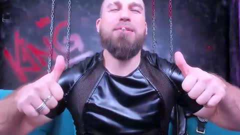 Snapshot of armandosteel chatting on 11.11.25 Armando online show from 11.11.25