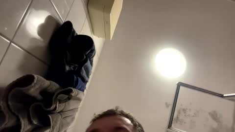 armyskater32 online show from 10.31.25