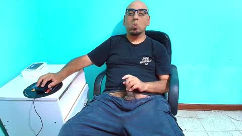 arnelux72 online show from 01.19.26