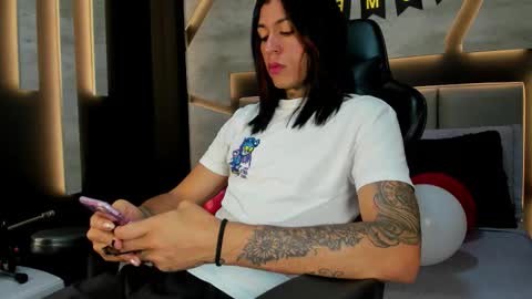 Arohom Lester online show from 02.12.26