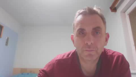 Snapshot of aromannn chatting on 12.19.24 aromannn online show from 12.19.24