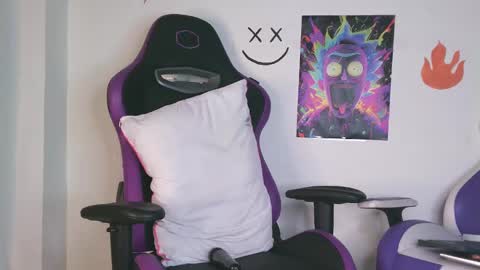 Snapshot of aron739_ chatting on 03.09.25 Aron online show from 03.09.25