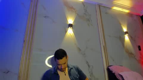 Snapshot of aron_and_molly chatting on 02.07.26 aron and molly online show from 02.07.26