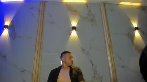 Snapshot of aron_and_molly chatting on 02.11.26 aron and molly online show from 02.11.26