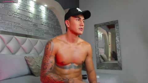 Snapshot of aron_bolt chatting on 12.27.24 ARON BOLT online show from 12.27.24