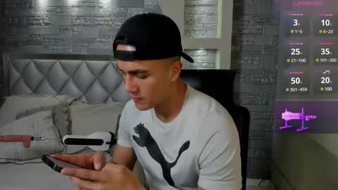 Snapshot of aron_bolt chatting on 03.06.25 ARON BOLT online show from 03.06.25