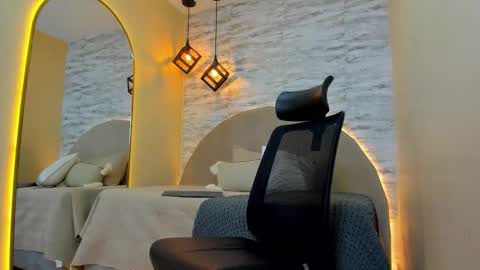 ARON BOLT online show from 11.14.25